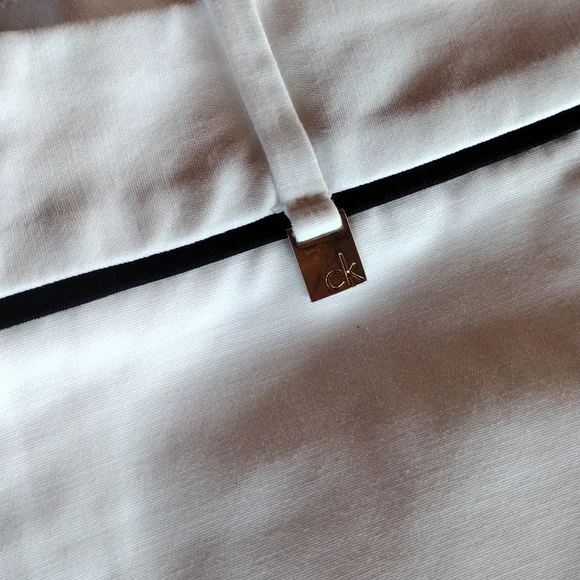 Shorts - Picture 3 of 3